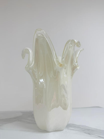 Mellem Giusy vase i Murano-glas, elfenbensfarvet