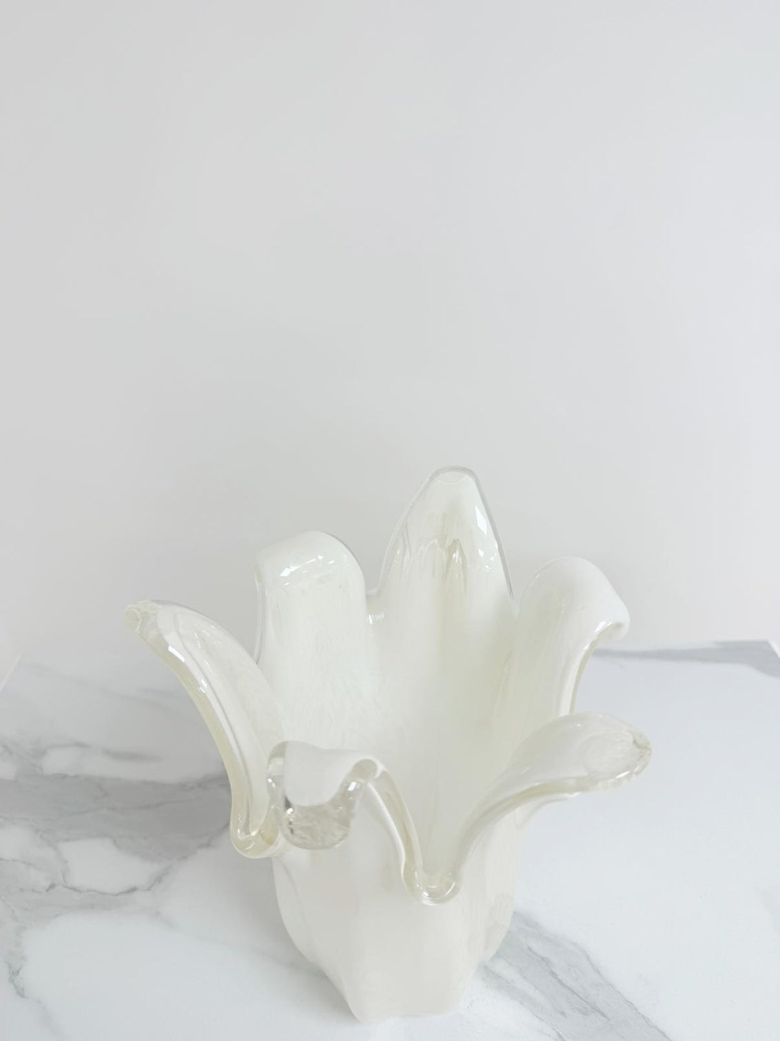 Mellem Giusy vase i Murano-glas, elfenbensfarvet