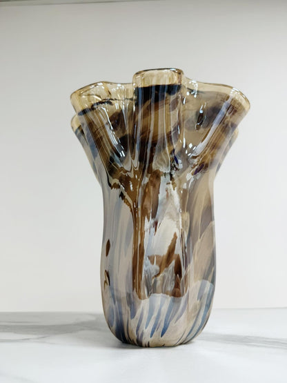 Mellem Fazzoletto vase med animalier i Murano-glas