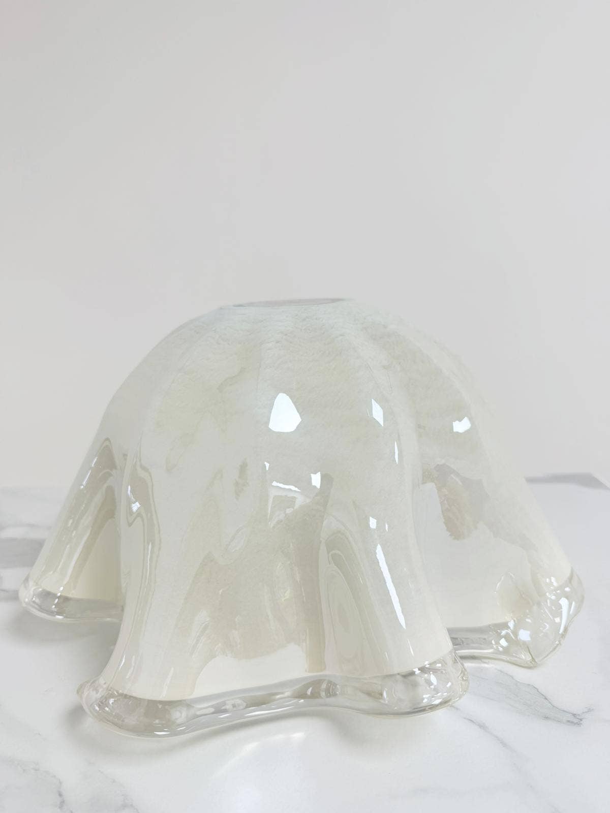 MURANO DREAM, stor Fazzoletto skål i  Murano-glas, elfenbensfarvet