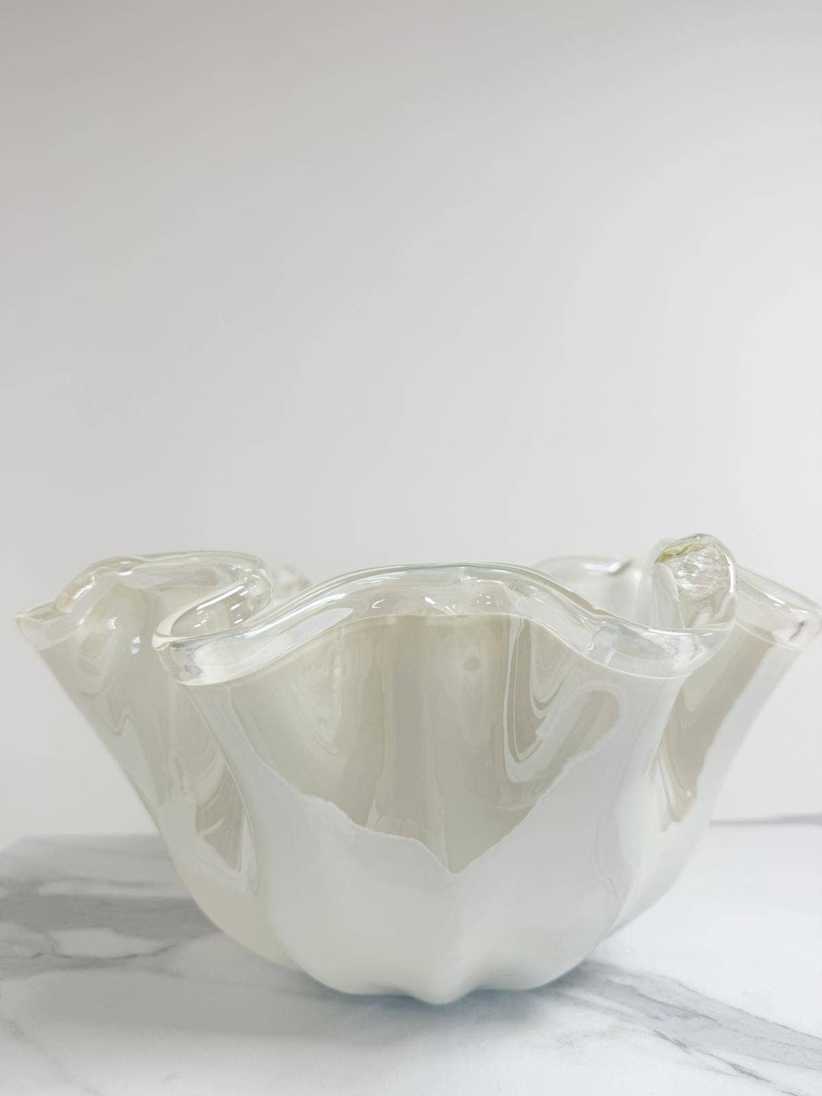 MURANO DREAM, stor Fazzoletto skål i  Murano-glas, elfenbensfarvet